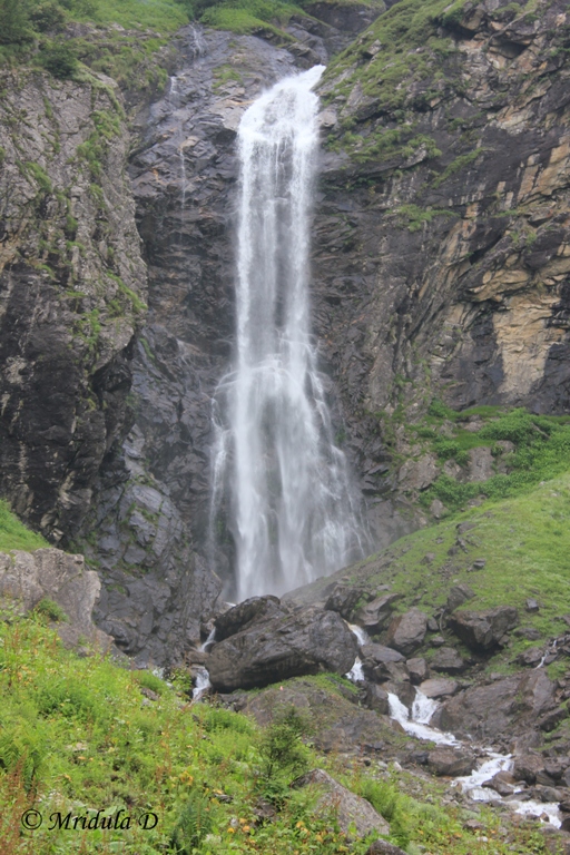 A Waterfall near Ghangaria, Uttarakhand