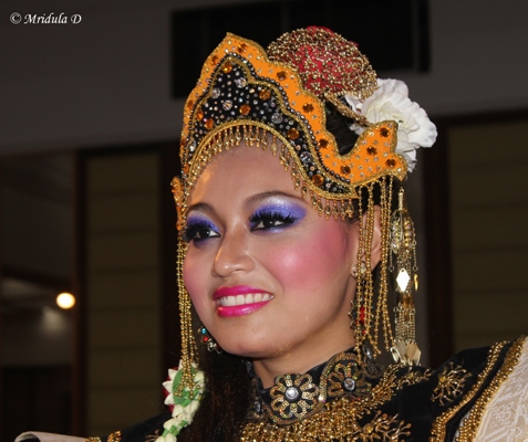 A Beautiful Dancer from Terengganu, Malaysia