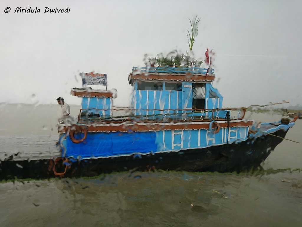 ferry-brahmaputra