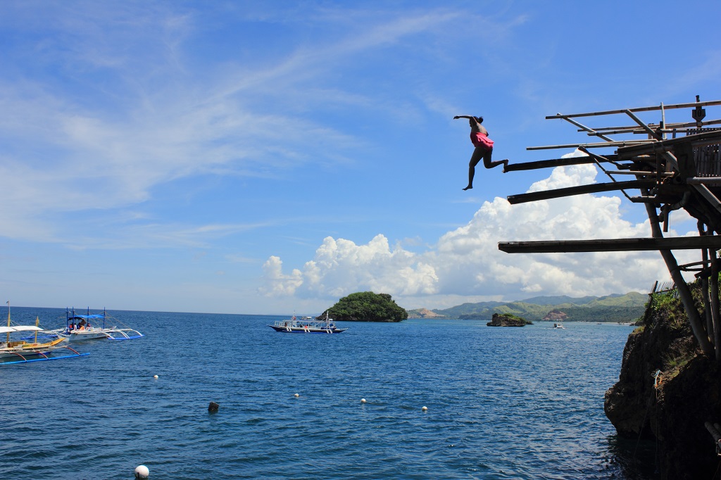 cliff-jumping-boracay