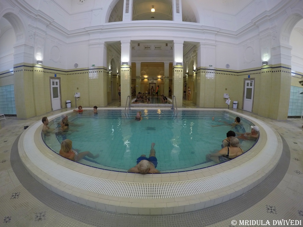 indoor-pools-Széchenyi-Thermal-Bath