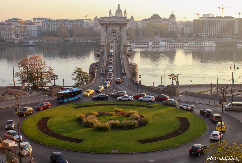 A view of the Chain Bridge across the River Danube, Budapest, Hungary