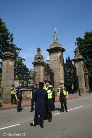 Policemen and women around the Holyroodhouse, Edinburgh