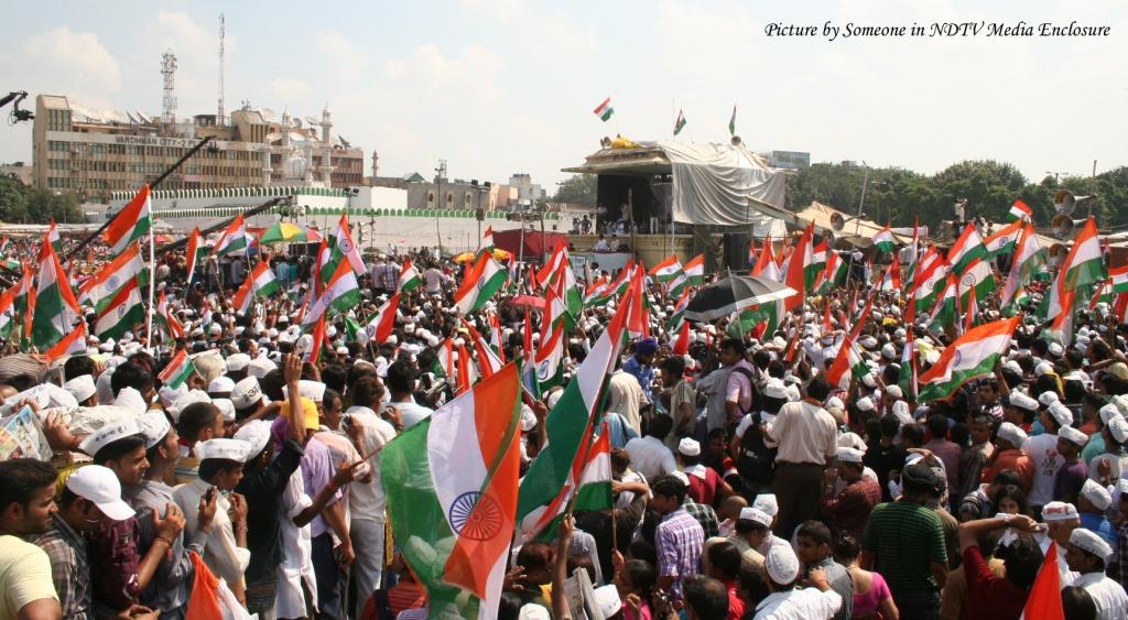 Crowds at Ramlila Maidan the Day Anna Hazare Broke his Fast