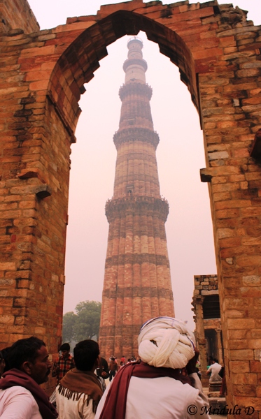 Tourists at Qutub Minar, Delhi