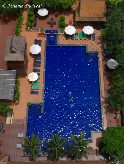 swimming-pool-ramada-plaza-menam-riverside