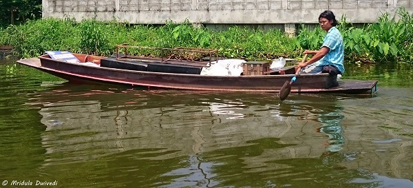 local-boat-bangkok-canal-tour