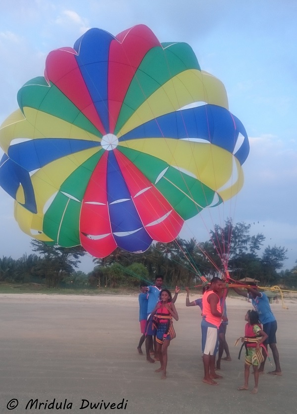 parasailing-kids-goa
