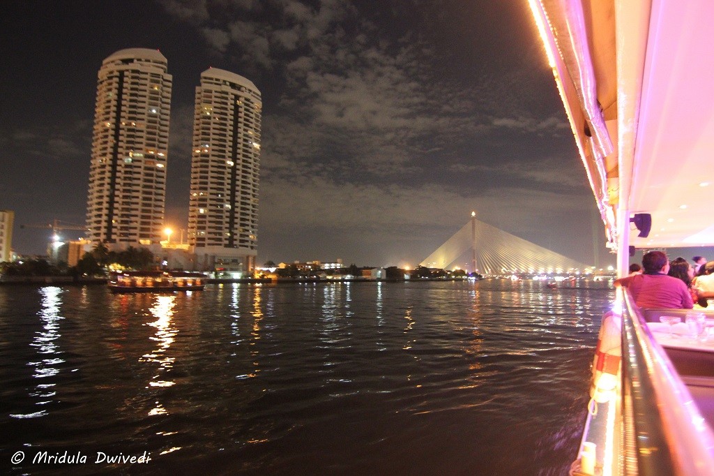 dinner-cruise-chao-phraya-river
