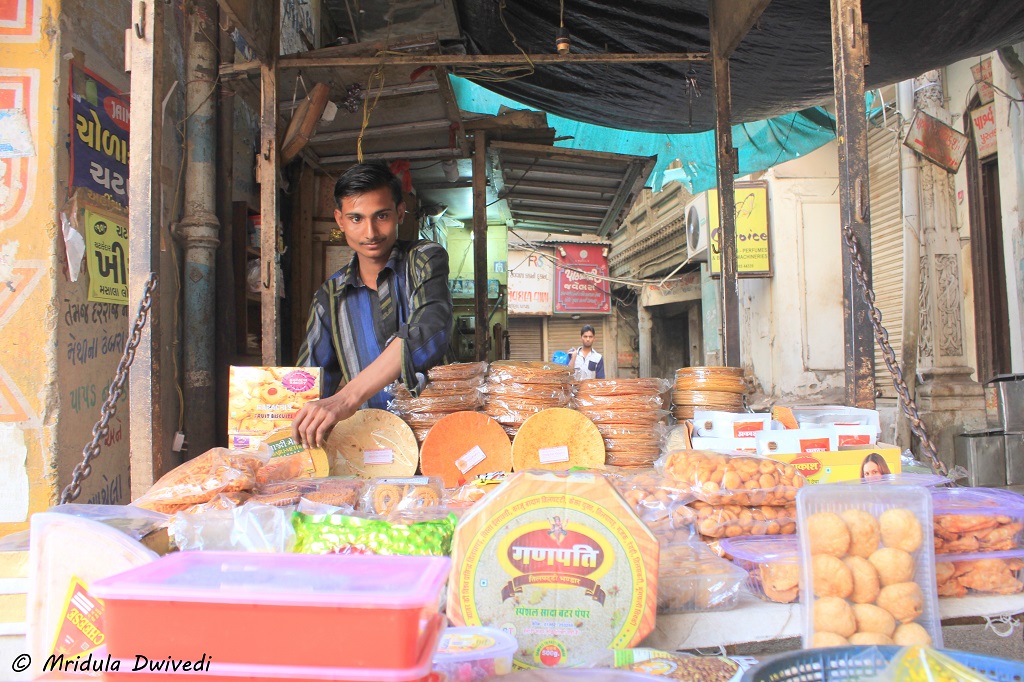 The Handsome Men of Gujarat – Travel Tales from India and Abroad