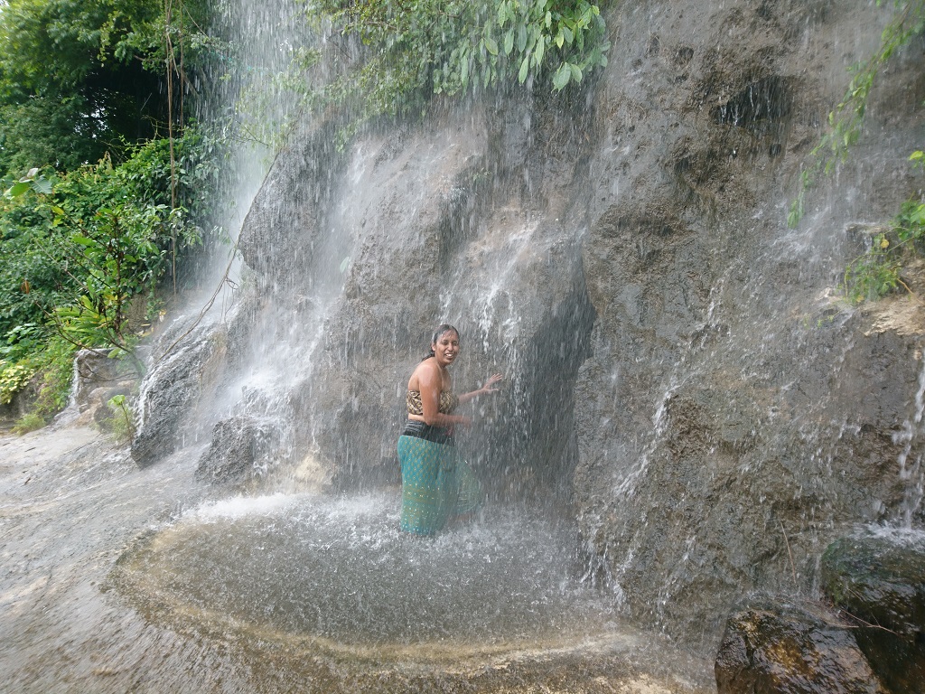 water-fall-rock-valley-hot-spring-and-spa