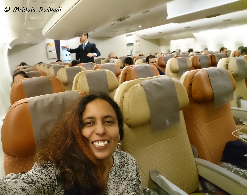 a-380-singapore-airline-selfie