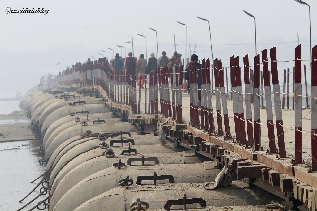 pontoon bridge kumbh mela