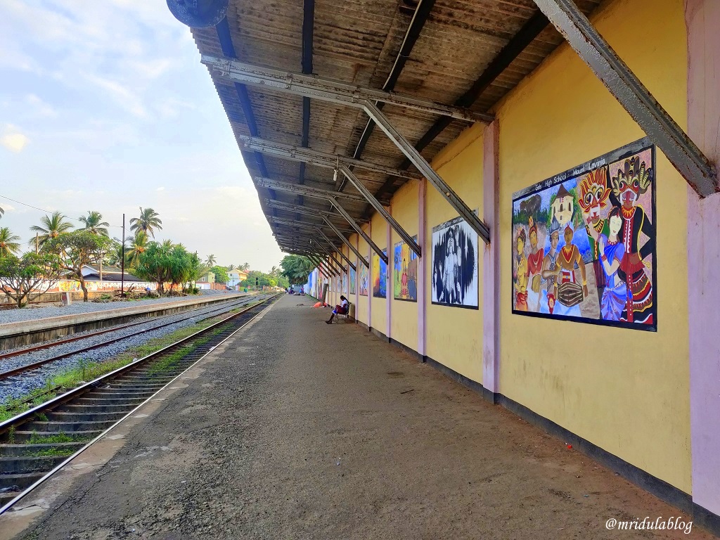 Mt. lavinia railway station in Sri Lanka