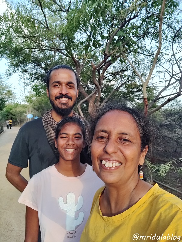 Dilip, Chhavi and Mridula at Hyderabad